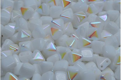 Pyramid Stud Beads 6x6mm (111-95030-06x06-02010-28701)