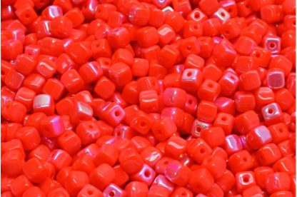 Cube Beads 4x4mm (111-59007-04x04-93400-28701)