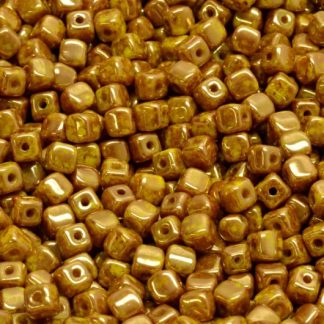 Cube Beads 4x4mm (111-59007-04x04-83120-15496)