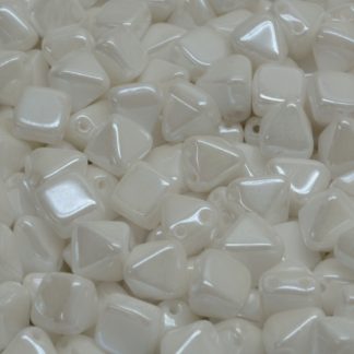 Pyramid Stud Beads 6x6mm (111-95030-06x06-02020-21402)