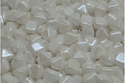 Pyramid Stud Beads 6x6mm (111-95030-06x06-02020-21402)